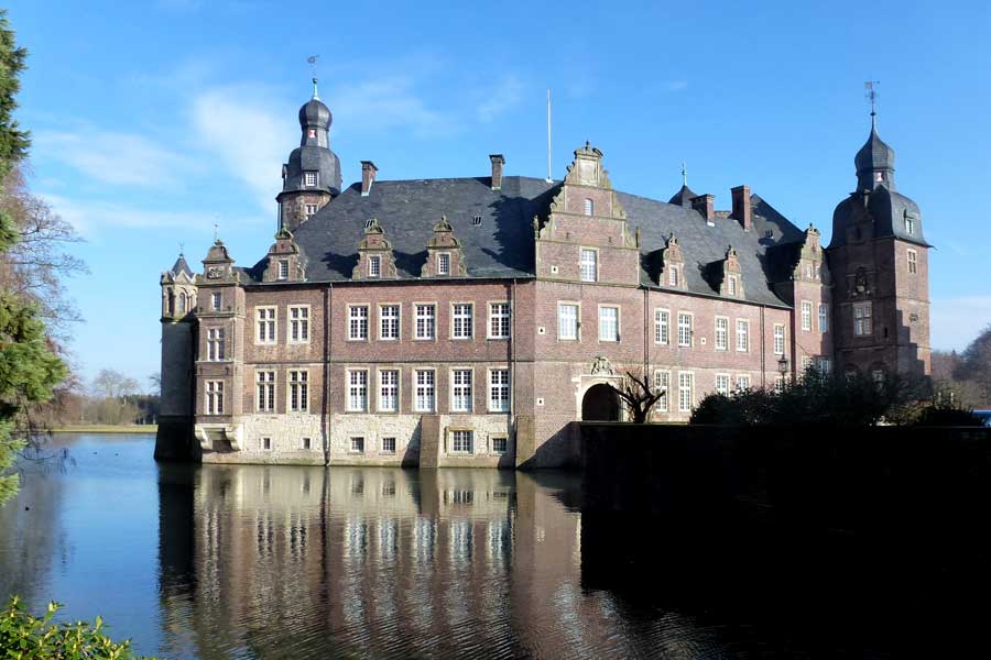 Wasserschloss, Darfeld